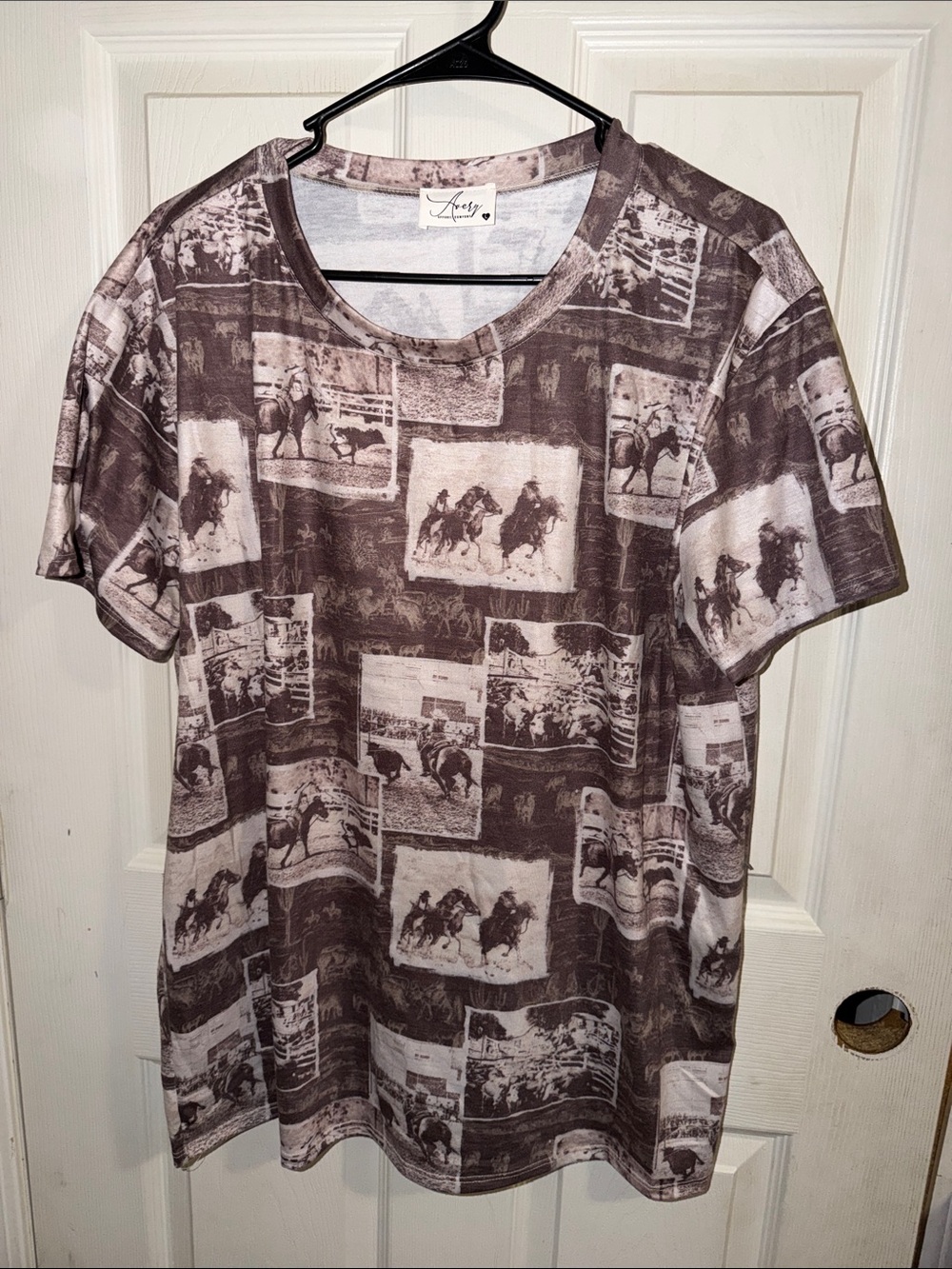 Avery Brown Vintage Western Graphic Short-Sleeve Tee